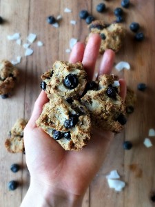 AIP Blueberry Muffins - grain-free, egg-free, nut-free, seed-free, made with real food! | Cook It Up Paleo