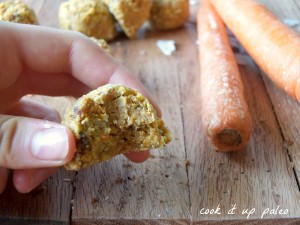 Paleo No-Bake Carrot Cake Cookies - nut free, vegan, no bake, 5 minutes prep! | Cook It Up Paleo